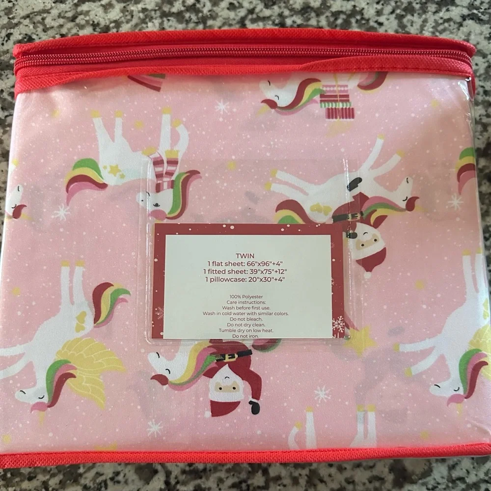 🦄🆕🦄Merry Christmas Printed Sheet Set Pink Unicorns & Santa Claus “TWIN”